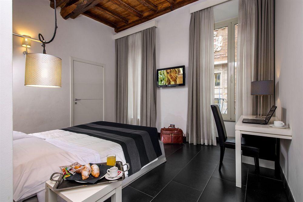 Stay Inn Rome Via Del Corso מראה חיצוני תמונה