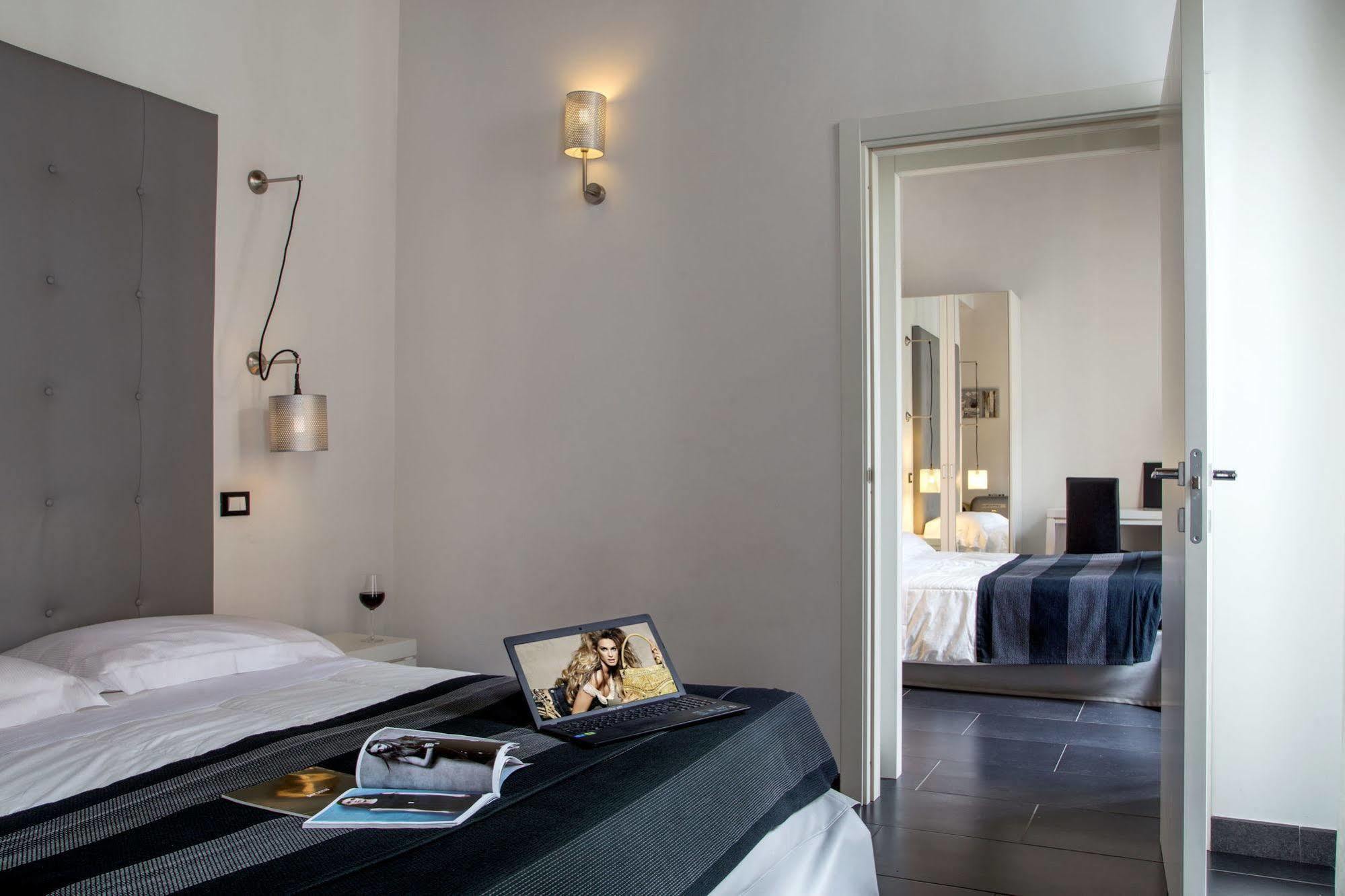 Stay Inn Rome Via Del Corso מראה חיצוני תמונה